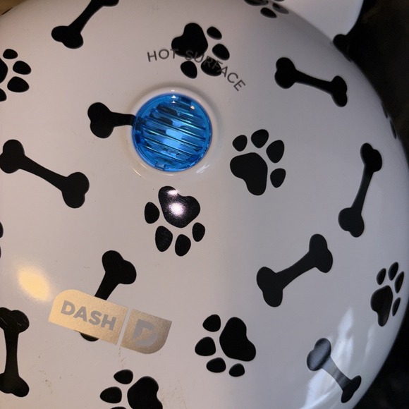 DASH EXPRESS DOG TREAT BISCUIT MAKER ORIG - Picture 3 of 5